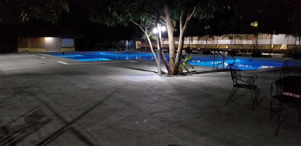 Buenavista Family Inn Tagudin Luaran gambar