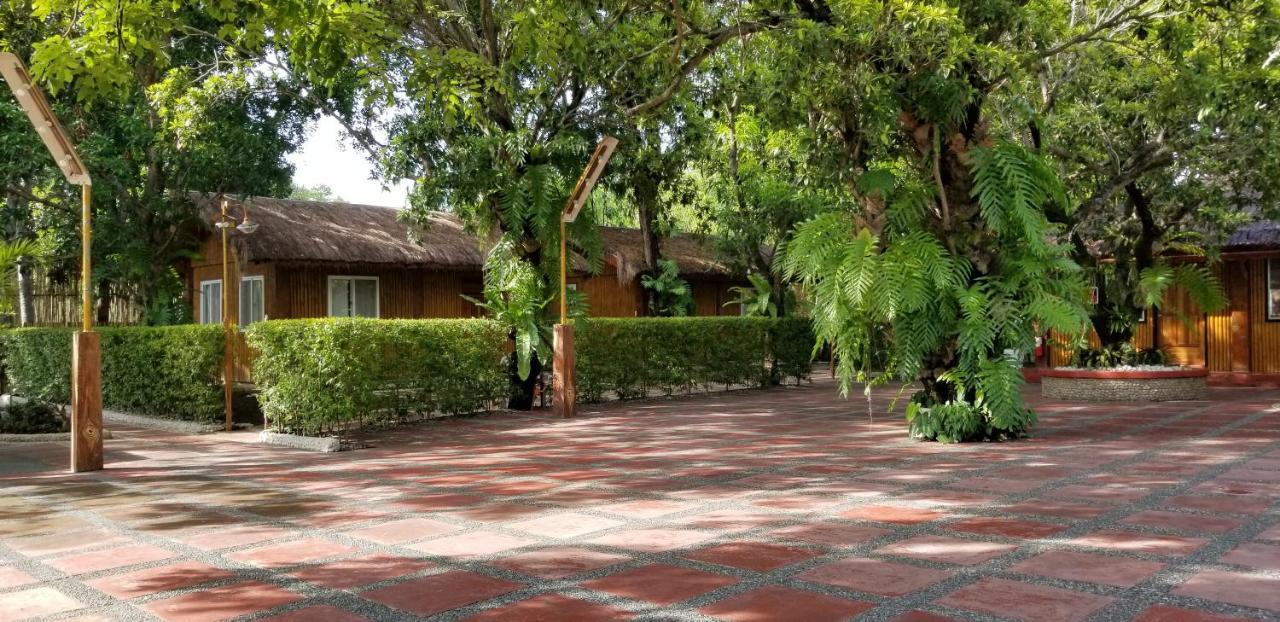Buenavista Family Inn Tagudin Luaran gambar